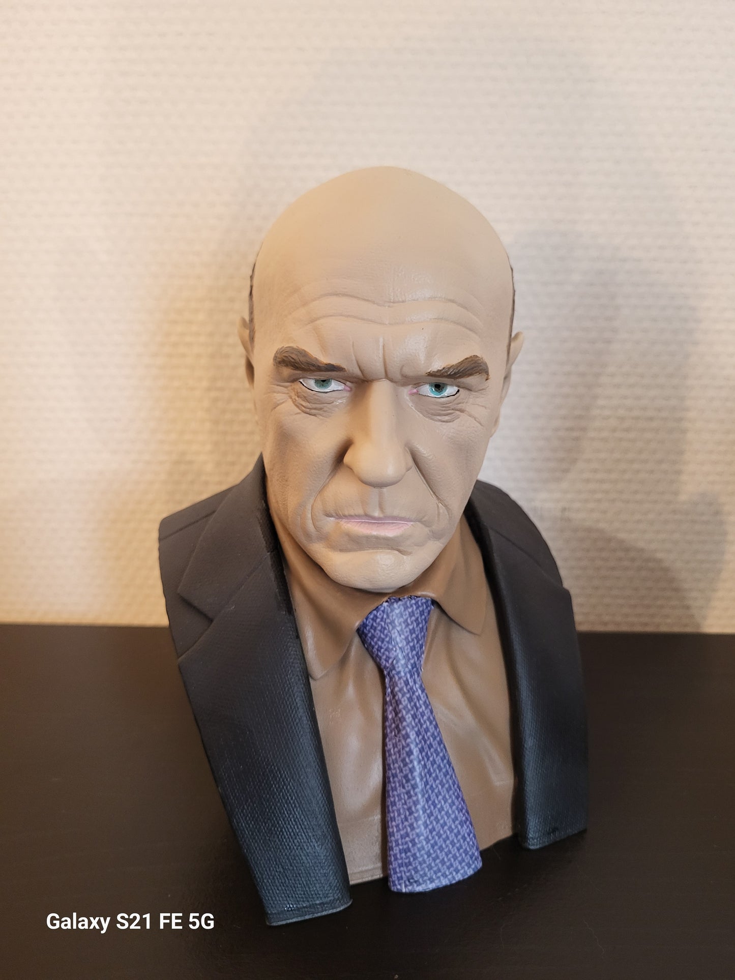 Buste hank schrader