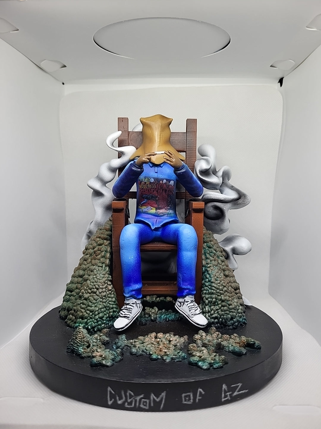 Snoop dogg figurine