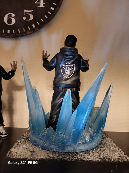 Ice cube statue